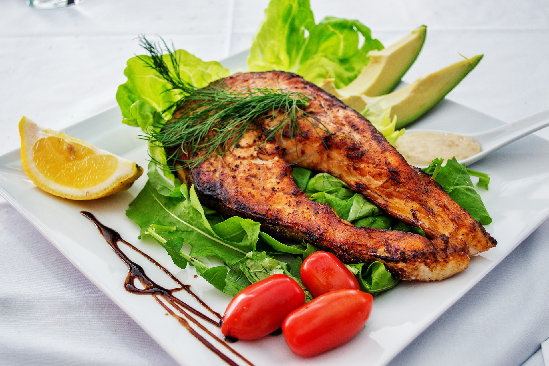 Ujistěte se, že každé jídlo obsahuje bílkoviny a zeleninu / foto: pixabay.com